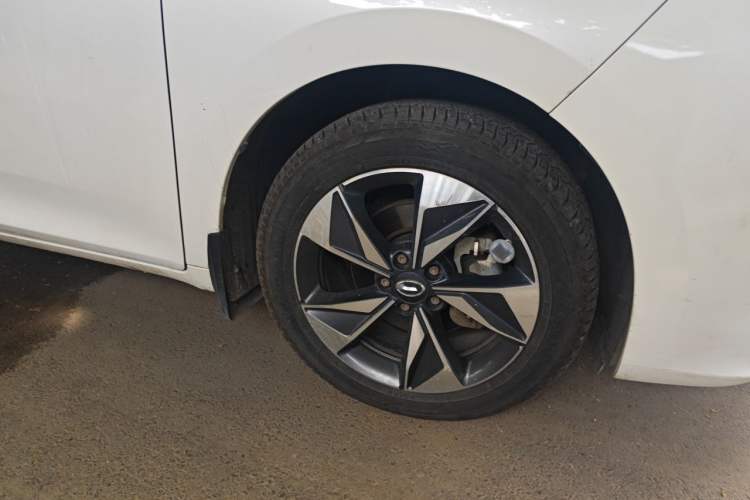Used GAC Trumpchi M6 2021 PRO 270T DCT Luxury Edition Right Front Wheel Hub