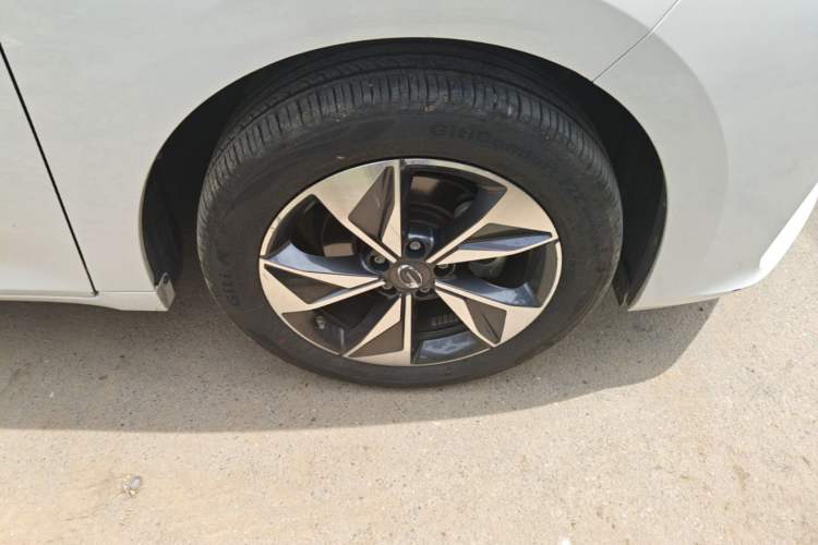 Used GAC Trumpchi M6 2021 PRO 270T DCT Prestige Edition Right Front Wheel Hub