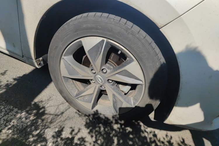 Used GAC Trumpchi M6 2021 270T DCT Prestige Edition (7-seater) Right Front Wheel Hub