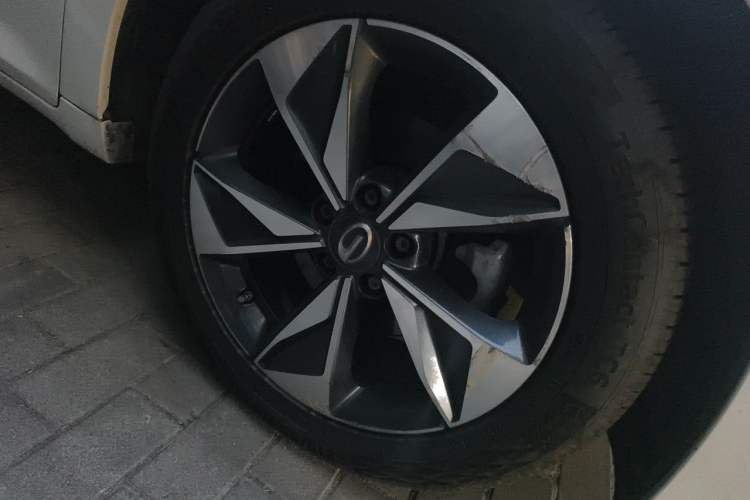 Used GAC Trumpchi M6 2021 PRO 270T DCT Luxury Edition Right Front Wheel Hub