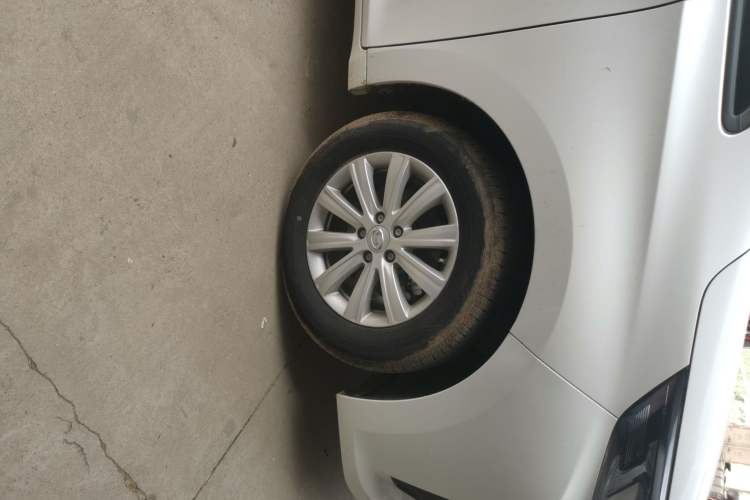 Used GAC Trumpchi M6  Right Front Wheel Hub