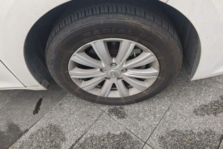 Used GAC Trumpchi M6 2021 270T DCT Elite Edition (7-seater) Right Front Wheel Hub