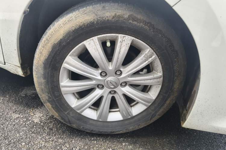 Used GAC Trumpchi M6 2021 270T DCT Luxury Edition (7 Seats) Right Front Wheel Hub