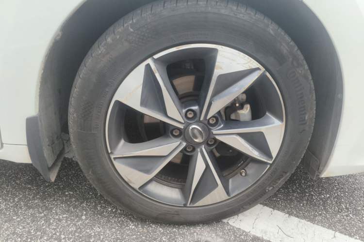 Used GAC Trumpchi M6 2021 PRO 270T DCT Luxury Edition Right Front Wheel Hub