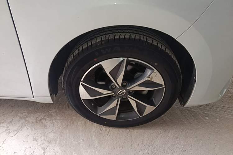 Used GAC Trumpchi M6 2021 PRO 270T DCT Luxury Edition Right Front Wheel Hub