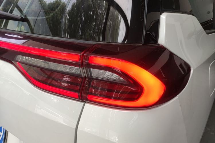 Used GAC Trumpchi M6 2021 PRO 270T Automatic Luxury Edition Right Rear Taillight
