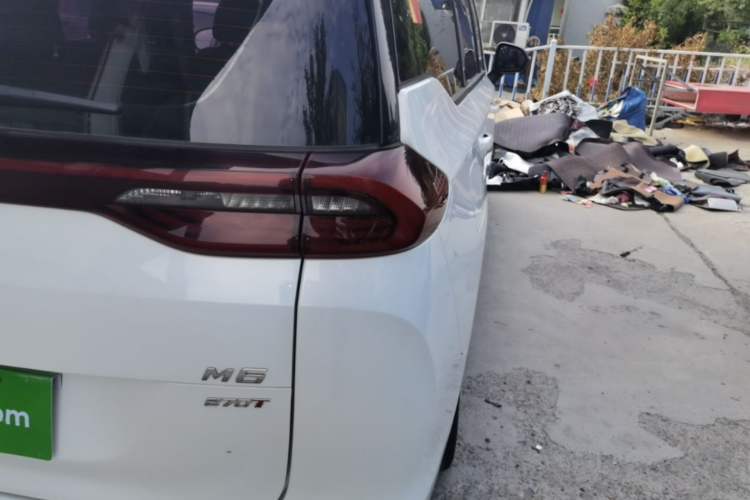 Used GAC Trumpchi M6 2021 270T DCT Luxury Edition (7-seater) Right Rear Taillight