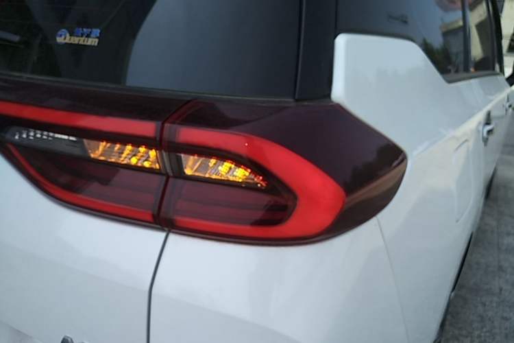 Used GAC Trumpchi M6 2021 PRO 270T DCT Luxury Edition Right Rear Taillight
