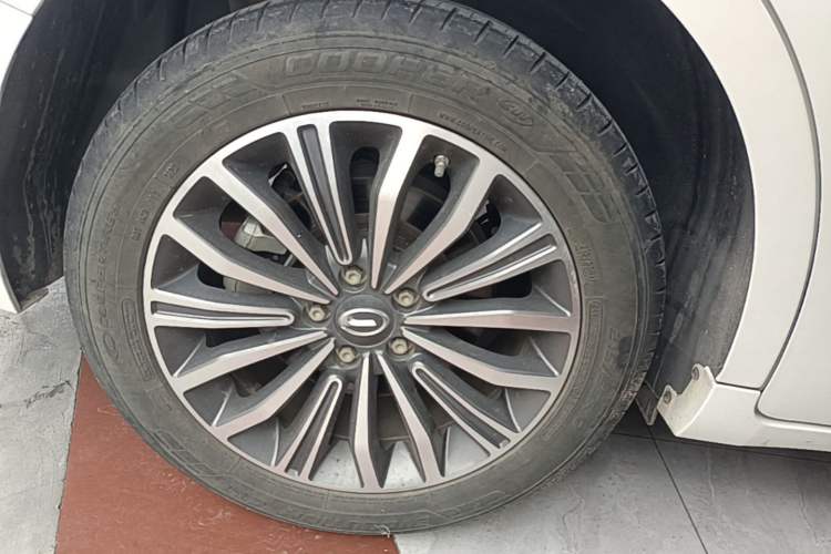 Used GAC Trumpchi M6 2021 270T DCT Luxury Edition (7-seater) Right Rear Wheel Hub