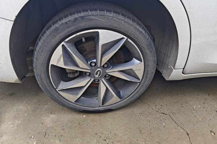 Used GAC Trumpchi M6 2021 PRO 270T DCT Elite Edition Right Rear Wheel Hub
