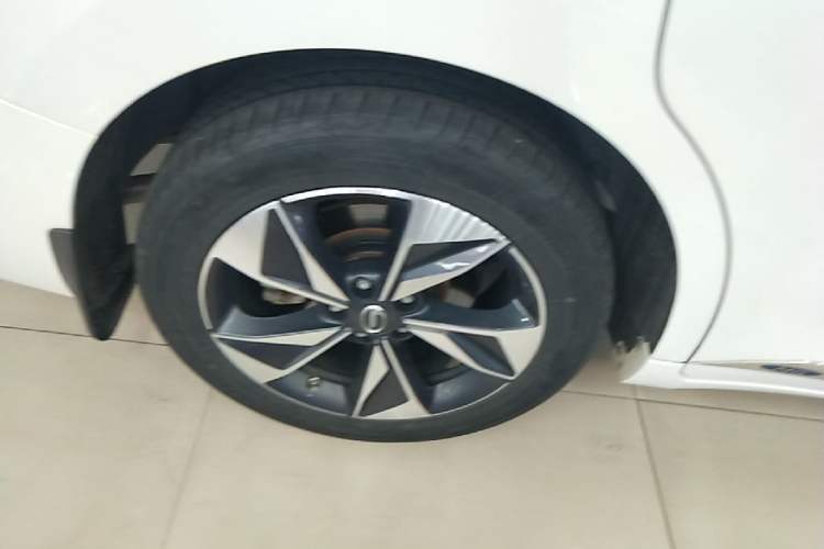 Used GAC Trumpchi M6 2021 PRO 270T DCT Luxury Edition Right Rear Wheel Hub