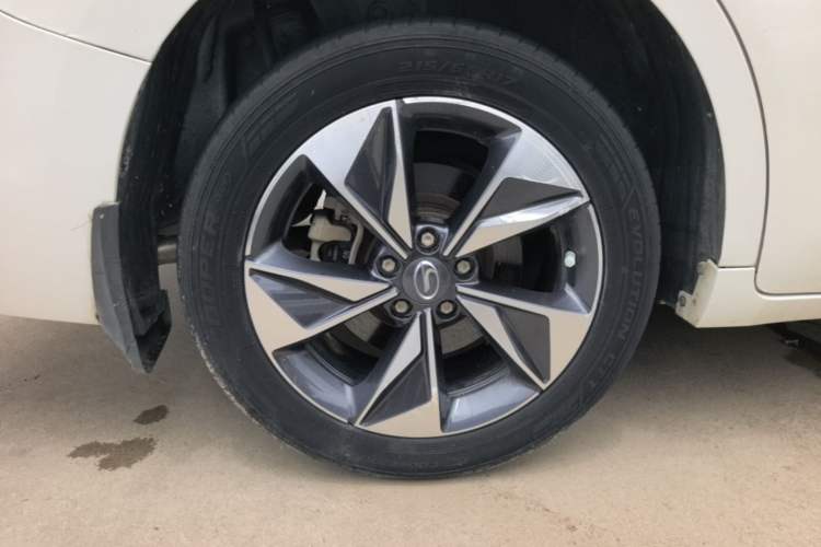 Used GAC Trumpchi M6 2021 PRO 270T DCT Luxury Edition Right Rear Wheel Hub