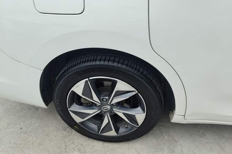 Used GAC Trumpchi M6 2021 PRO 270T Automatic Luxury Edition Right Rear Wheel Hub