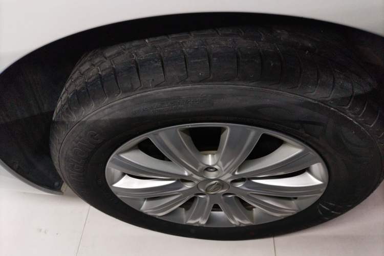 Used GAC Trumpchi M6 2021 PRO 270T Automatic Luxury Edition Right Rear Wheel Hub