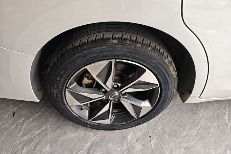 Used GAC Trumpchi M6 2021 PRO 270T DCT Elite Edition Right Rear Wheel Hub