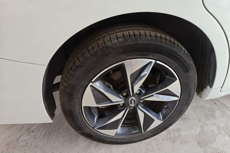 Used GAC Trumpchi M6 2021 PRO 270T DCT Luxury Edition Right Rear Wheel Hub