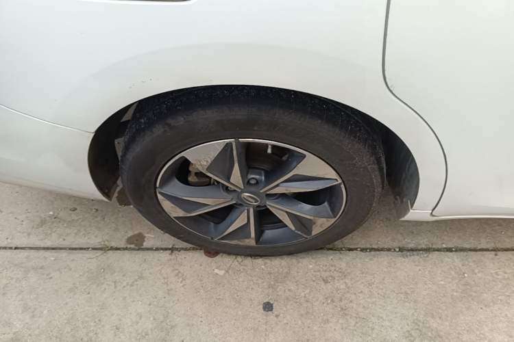 Used GAC Trumpchi M6 2021 PRO 270T Automatic Luxury Edition Right Rear Wheel Hub