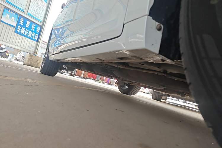 Used GAC Trumpchi M6 2021 PRO 270T Automatic Luxury Edition Right Side Sill