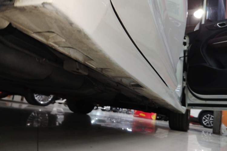 Used GAC Trumpchi M6 2021 PRO 270T DCT Luxury Edition Right Side Sill