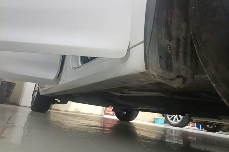 Used GAC Trumpchi M6 2021 PRO 270T DCT Luxury Edition Right Side Sill