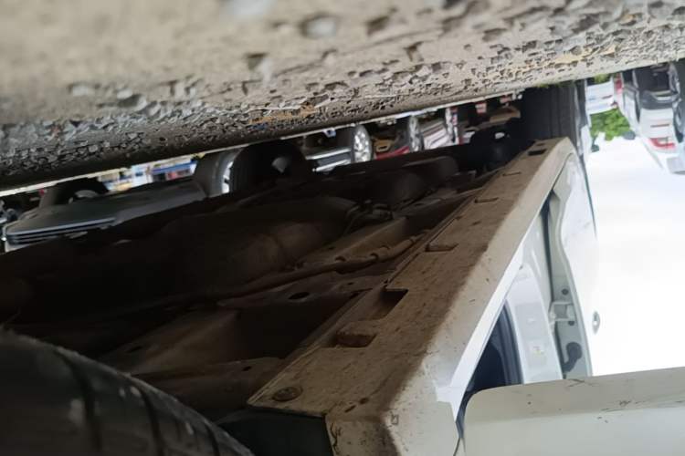 Used GAC Trumpchi M6 2021 PRO 270T Automatic Luxury Edition Right Side Sill