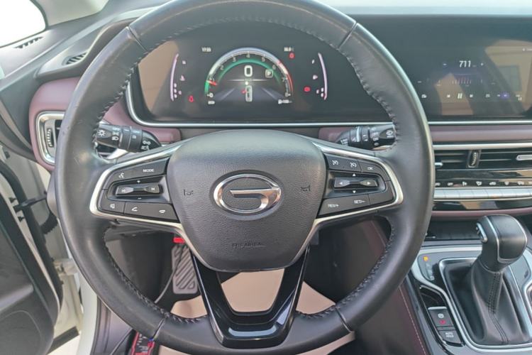 Used GAC Trumpchi M6 2021 PRO 270T Automatic Luxury Edition Steering Wheel