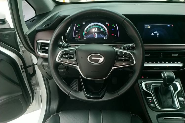 Used GAC Trumpchi M6 2021 PRO 270T DCT Elite Edition Steering Wheel