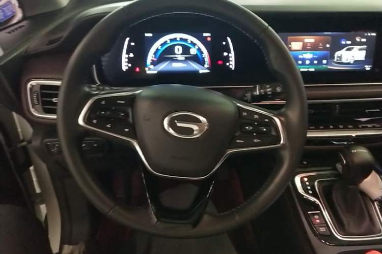 Used GAC Trumpchi M6 2021 PRO 270T DCT Luxury Edition Steering Wheel