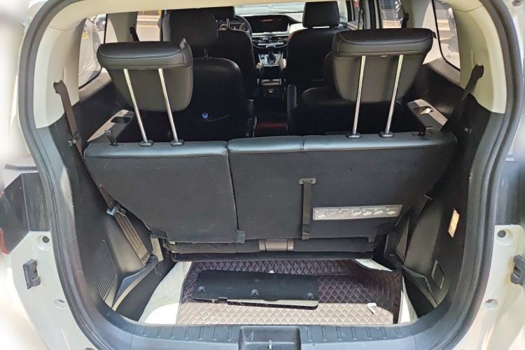Used GAC Trumpchi M6 2021 270T DCT Luxury Edition (6 Seats) Trunk