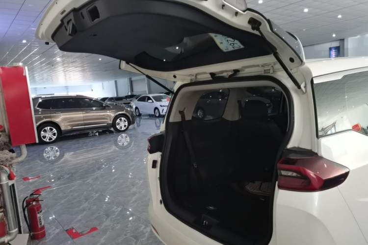 Used GAC Trumpchi M6 2021 270T DCT Luxury Edition (7 Seats) Trunk