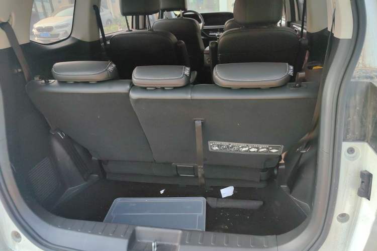 Used GAC Trumpchi M6 2021 270T DCT Luxury Edition (7 Seats) Trunk