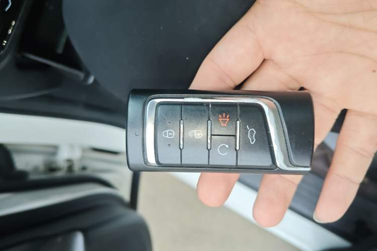 Used GAC Trumpchi M6 2021 270T DCT Luxury Edition (7 Seats) Vehicle Key