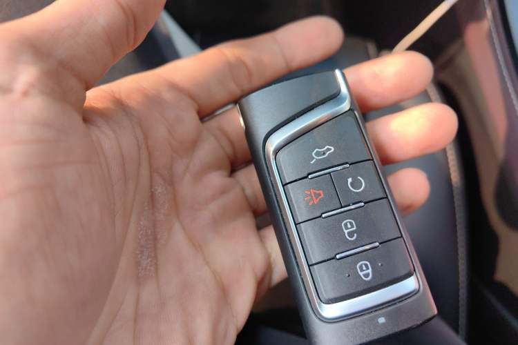 Used GAC Trumpchi M6 2021 270T DCT Luxury Edition (7 Seats) Vehicle Key