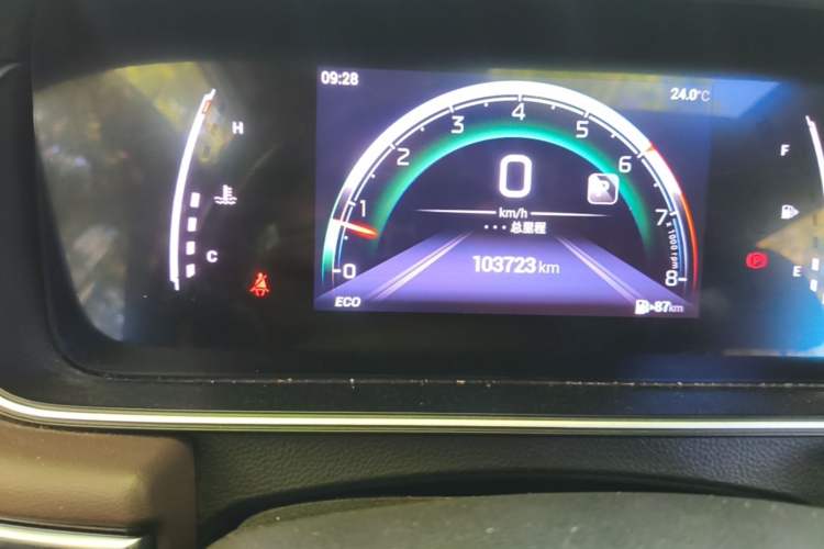 Used GAC Trumpchi M6  Odometer Close Up