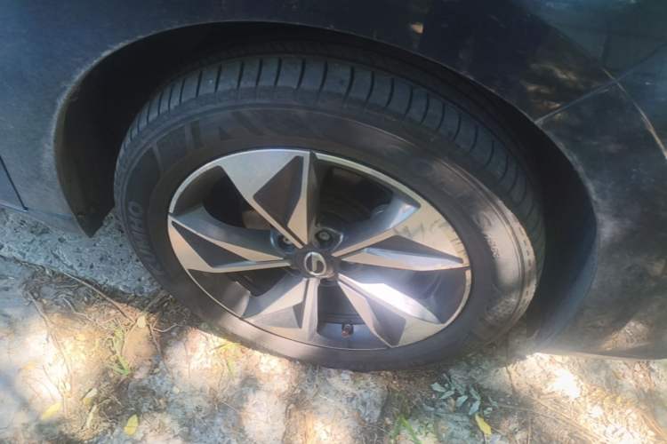 Used GAC Trumpchi M6  Right Front Wheel Hub