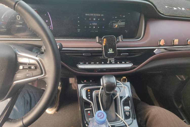 Used GAC Trumpchi M6 2023 PRO 270T DCT Luxury Edition Audio And AC Panel