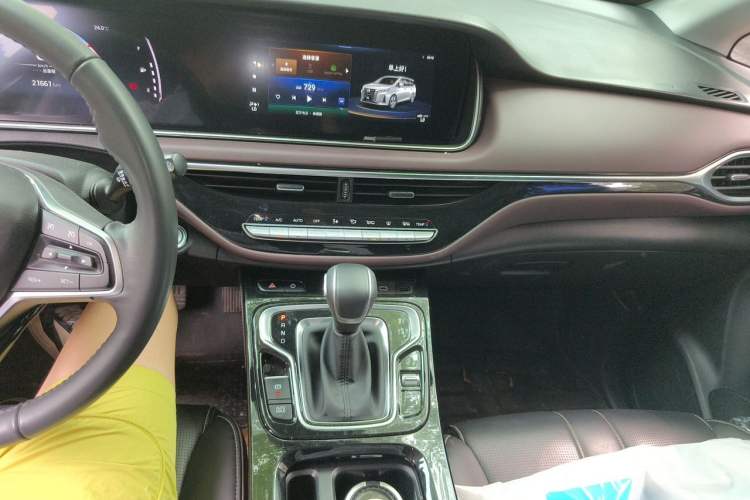 Used GAC Trumpchi M6 2023 PRO 270T DCT Luxury Edition Audio And AC Panel