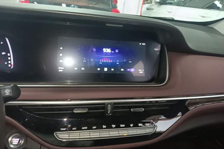 Used GAC Trumpchi M6 2023 PRO 270T DCT Luxury Edition Audio And AC Panel
