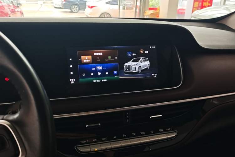 Used GAC Trumpchi M6 2023 PRO 270T DCT Luxury Edition Audio And AC Panel