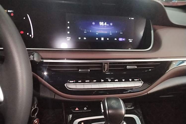 Used GAC Trumpchi M6 2023 PRO 270T DCT Elite Edition Audio And AC Panel