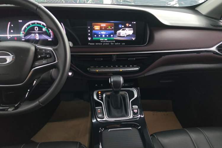 Used GAC Trumpchi M6 2023 PRO 270T DCT Luxury Edition Audio And AC Panel
