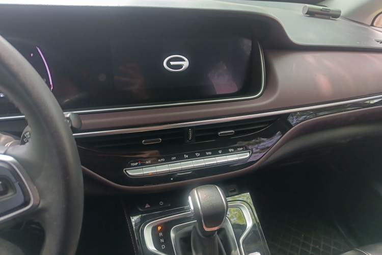 Used GAC Trumpchi M6 2023 PRO 270T DCT Luxury Edition Audio And AC Panel