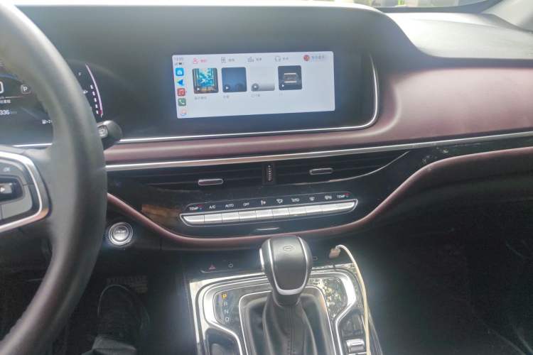 Used GAC Trumpchi M6 2023 PRO 270T DCT Luxury Edition Audio And AC Panel
