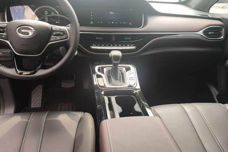 Used GAC Trumpchi M6 2023 PRO 270T DCT Luxury Edition Audio And AC Panel