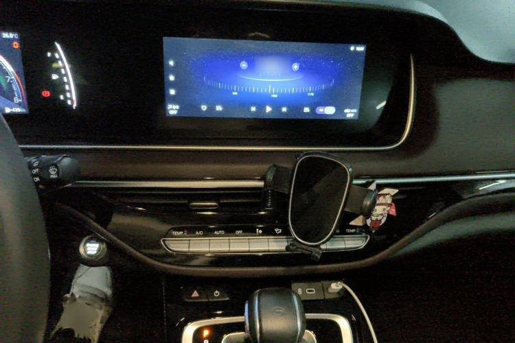 Used GAC Trumpchi M6 2023 PRO 270T DCT Luxury Edition Audio And AC Panel
