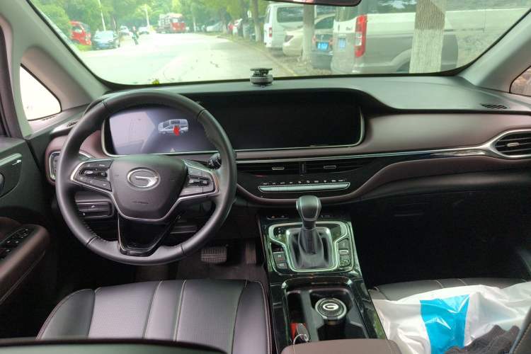 Used GAC Trumpchi M6 2023 PRO 270T DCT Luxury Edition Center Console