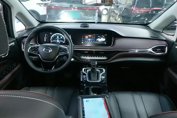 Used GAC Trumpchi M6 2023 PRO 270T DCT Luxury Edition Center Console