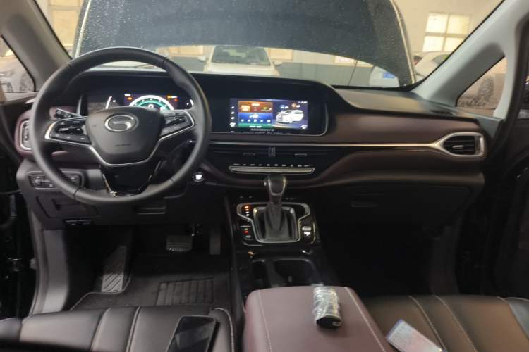 Used GAC Trumpchi M6 2023 PRO 270T DCT Luxury Edition Center Console