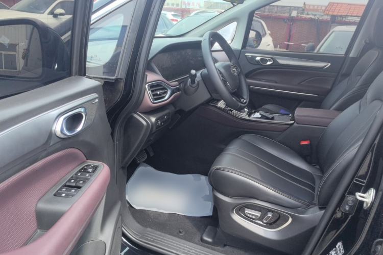 Used GAC Trumpchi M6 2023 PRO 270T DCT Luxury Edition Driver Seat