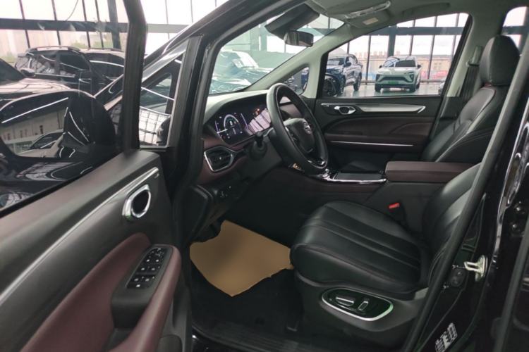Used GAC Trumpchi M6 2023 PRO 270T DCT Luxury Edition Driver Seat
